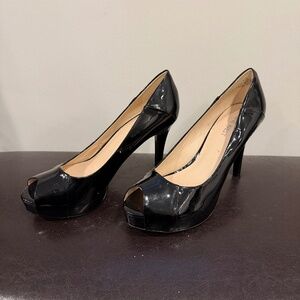 Leather open toe pump